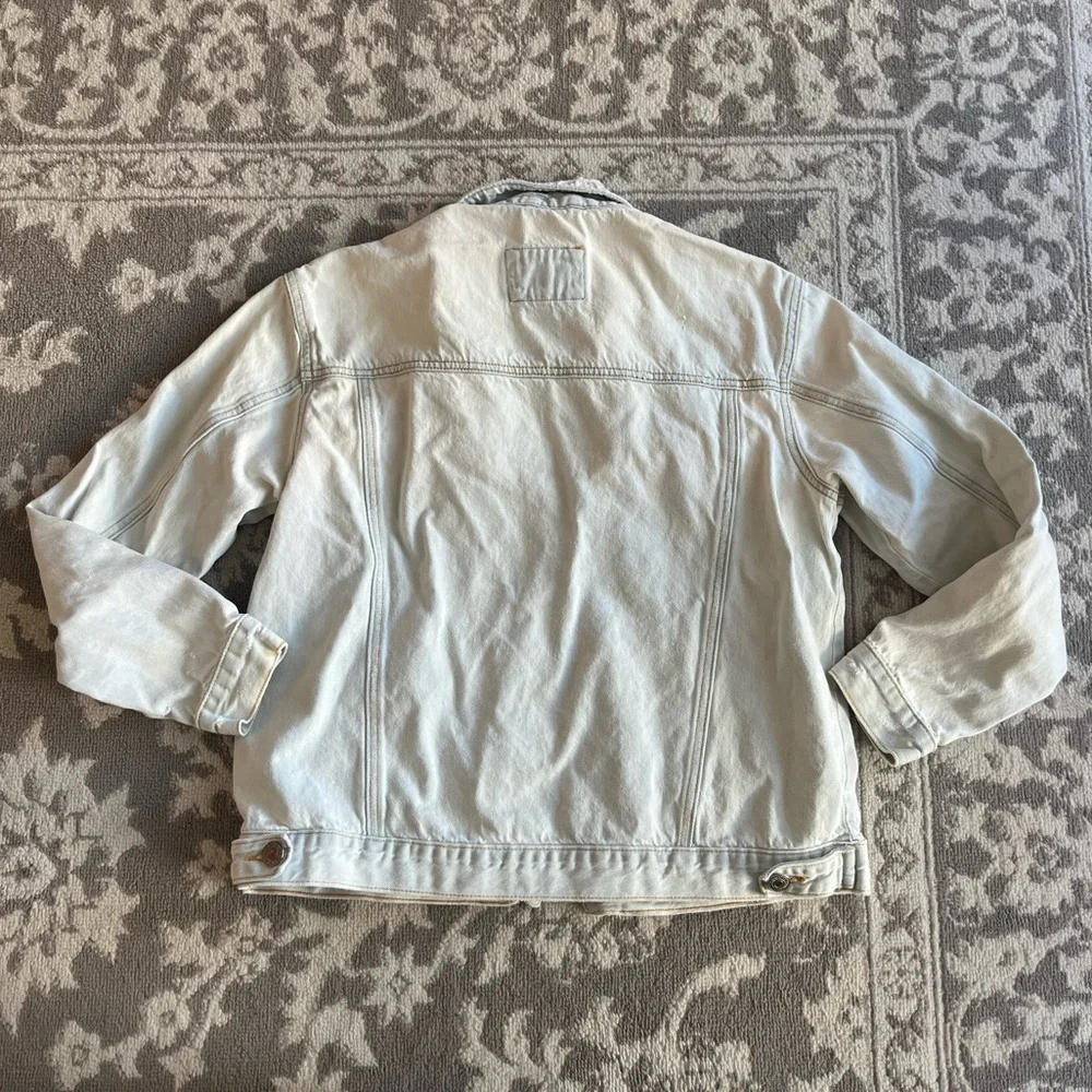 Forever 21 Distressed Light-Wash Denim Jacket - Picture 2 of 9